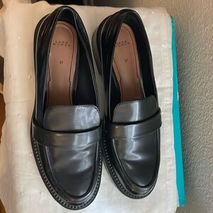 Zara woman black leather loafers - never worn